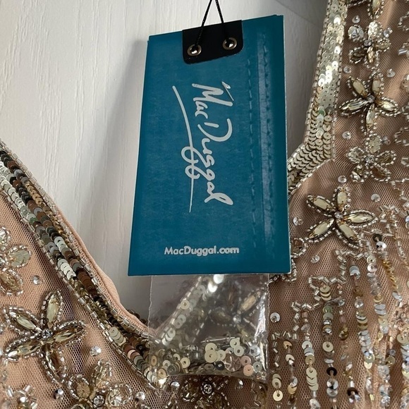 Nwt Mac Duggal Cap Sleeve Embellished Column Gown in Nude - Picture 12 of 15